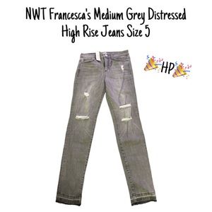 🎉HP🎉, NWT Francesca’s Medium Grey Distressed High Rise Jeans Size 5